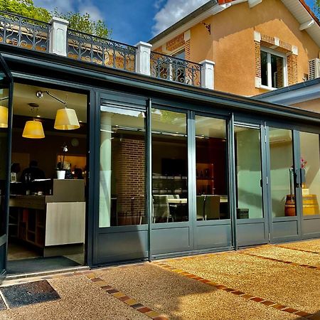 Les Loges Du Theatre Degustation Champagne Offerte Jacuzzi Sauna Jeux Velos Maison Prive 150M2 Historique 14Pers Max Emplacement Exceptionnel Et Chic, 200M De L'Avenue De Champagne, Gare, Musee, Jardins, Restaurations, Toutes Commodites Épernay Exterior foto