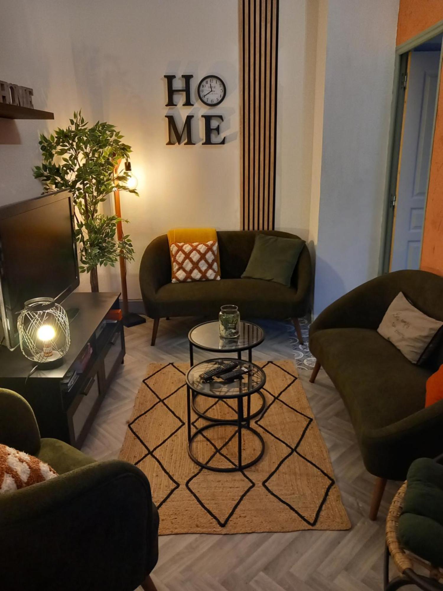 Les Loges Du Theatre Degustation Champagne Offerte Jacuzzi Sauna Jeux Velos Maison Prive 150M2 Historique 14Pers Max Emplacement Exceptionnel Et Chic, 200M De L'Avenue De Champagne, Gare, Musee, Jardins, Restaurations, Toutes Commodites Épernay Exterior foto
