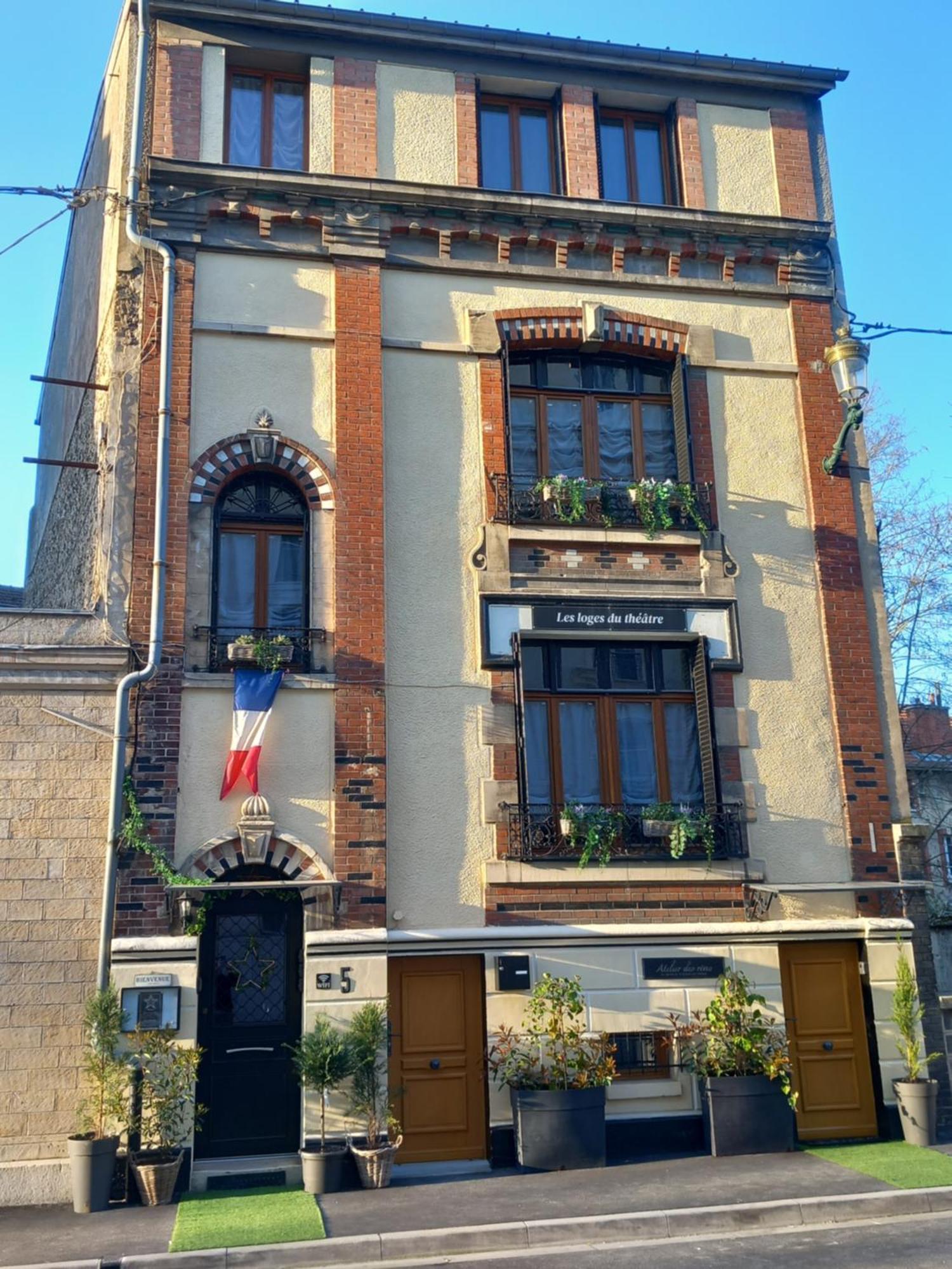 Les Loges Du Theatre Degustation Champagne Offerte Jacuzzi Sauna Jeux Velos Maison Prive 150M2 Historique 14Pers Max Emplacement Exceptionnel Et Chic, 200M De L'Avenue De Champagne, Gare, Musee, Jardins, Restaurations, Toutes Commodites Épernay Exterior foto